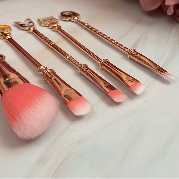 Demon Slayer 5 Piece Makeup Brush Set - Picture 10 of 16